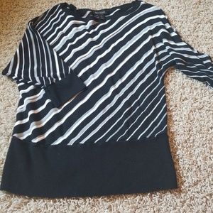 White house black market size medium